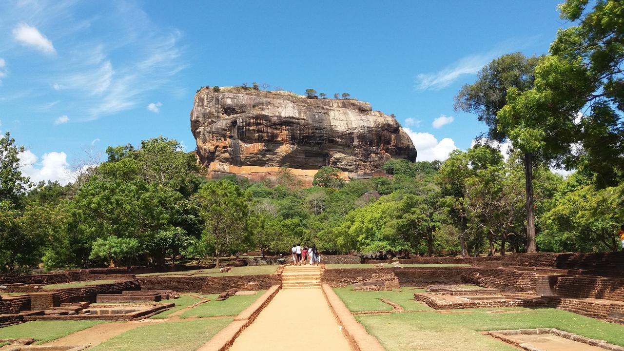 Sigiriya Amenity Home Stay Exterior foto